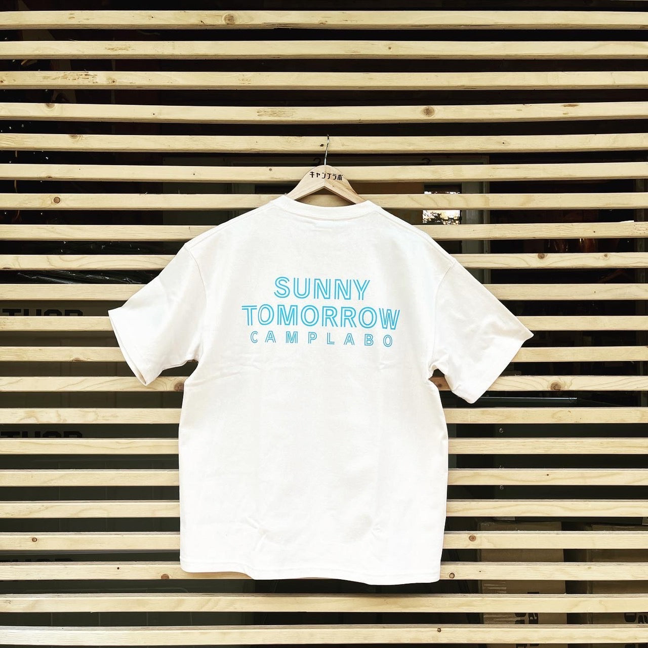 CAMPLABO SUNNY TOMORROW Tシャツ アイボリー×ブルー